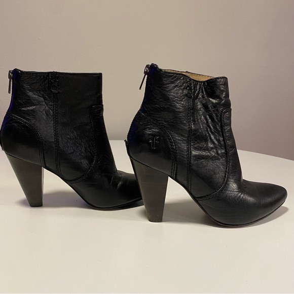 Frye Regina Heel Bootie Soft Vintage Leather Boots - Picture 10 of 15